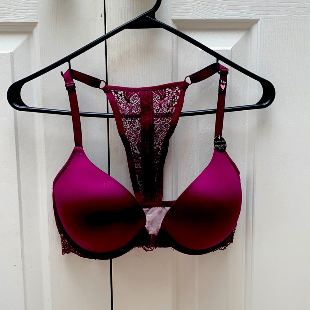 Victoria secret bra. 💜NEVER💜 worn